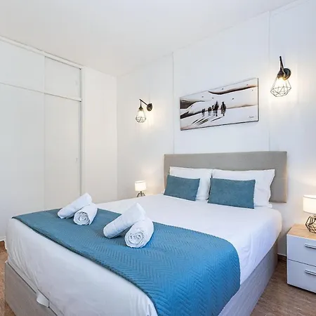 Beachside Bliss - 150 Meters From The * Armação de Pêra