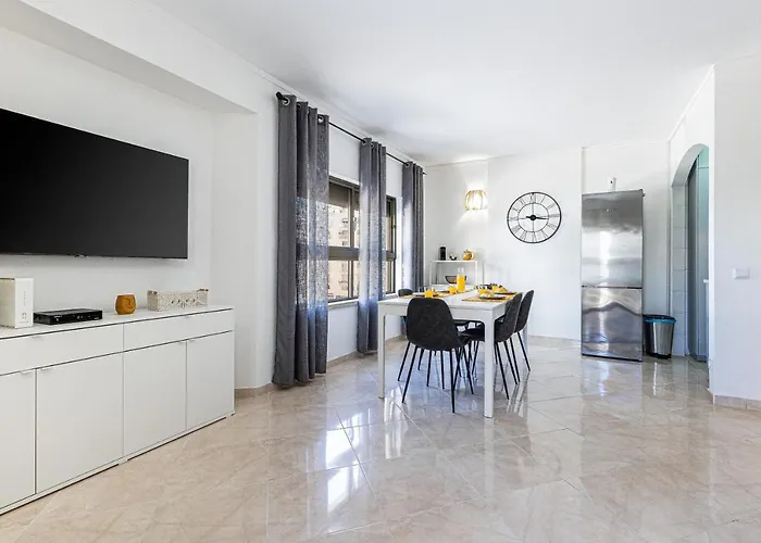 Beachside Bliss - 150 Meters From The Armação de Pêra