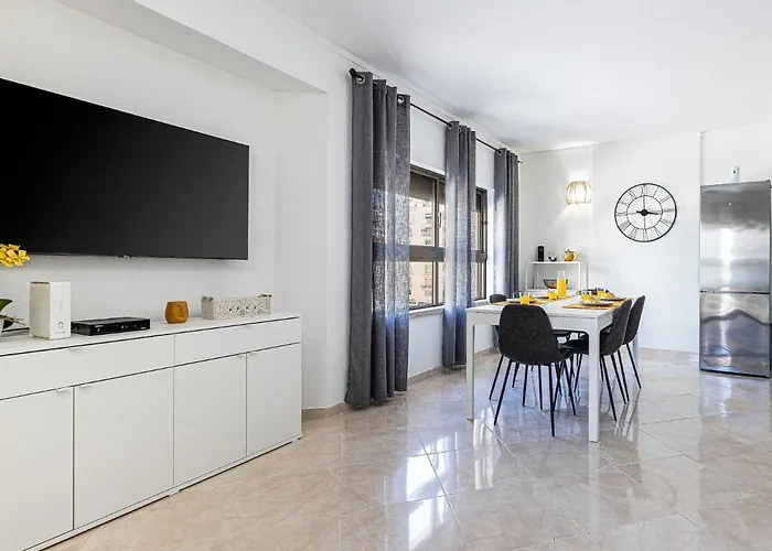 Beachside Bliss - 150 Meters From The Armação de Pêra